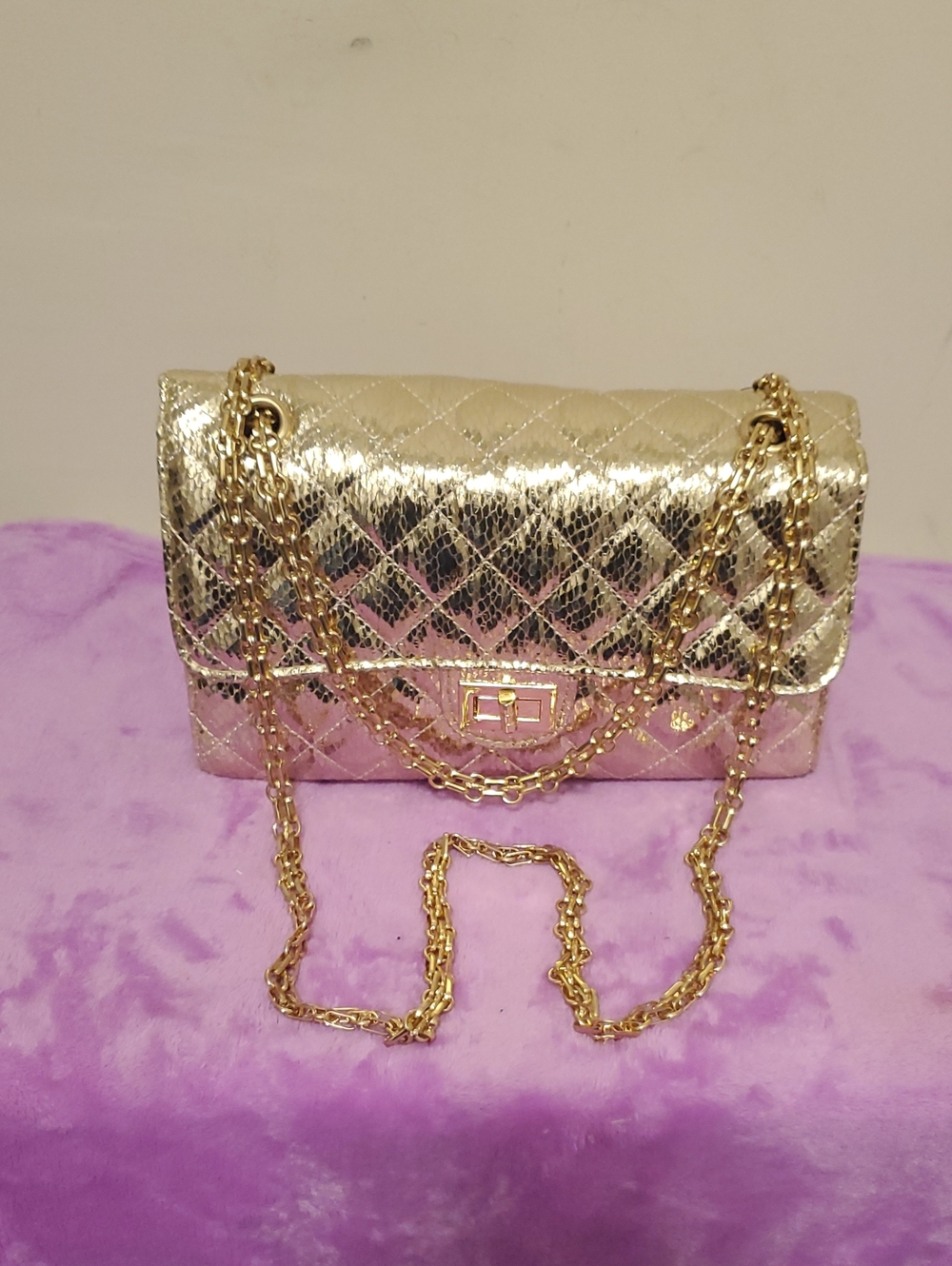 PrettyLittleThing Gold Quilted Chain Crossbody Bag